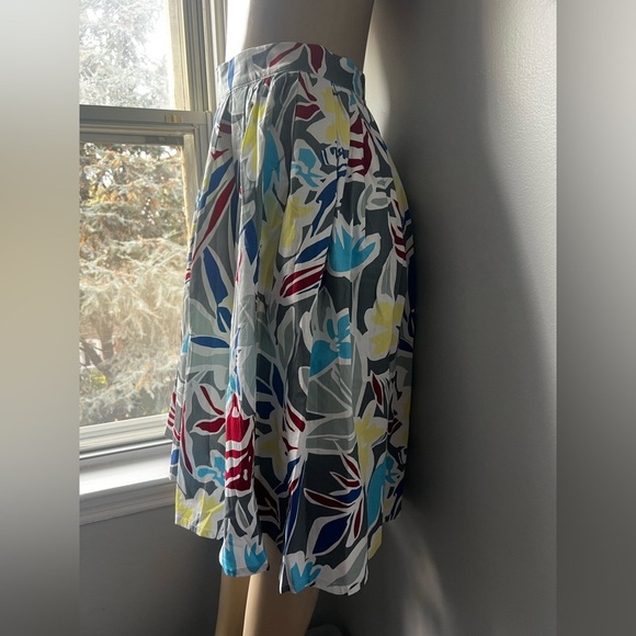 Vibrant Floral High Low Skirt - Picture 3 of 5